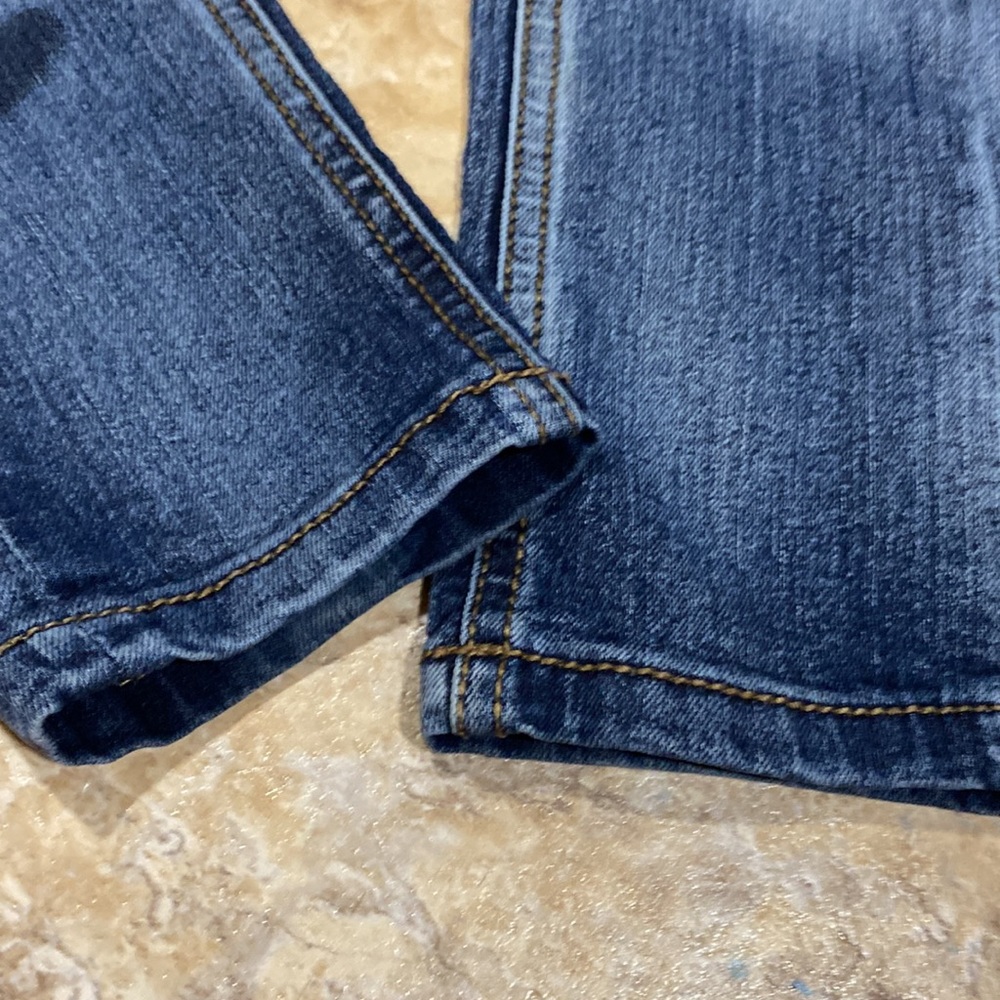 Boys size 5 silver jeans. Snap and zip close. (35/5) - Picture 11 of 16